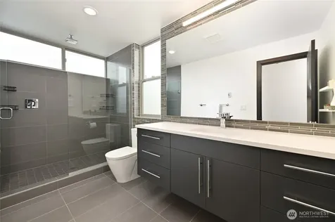 738 N 95th Seattle WA 98103
