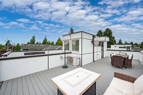 738 N 95th Seattle WA 98103
