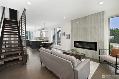 738 N 95th Seattle WA 98103
