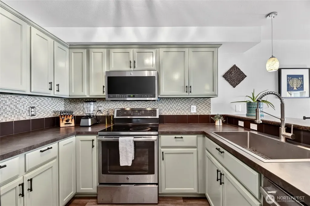 12534 15th Avenue NE Seattle WA 98125
