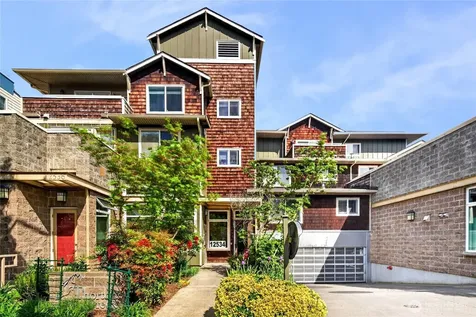 12534 15th Avenue NE Seattle WA 98125