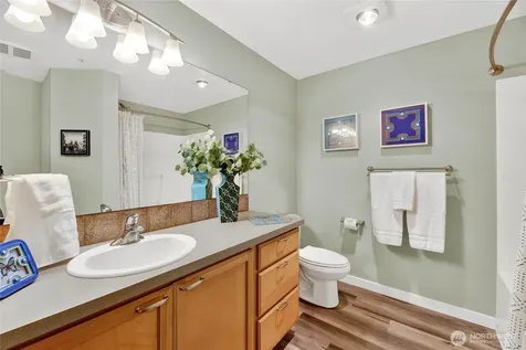 12534 15th Avenue NE Seattle WA 98125