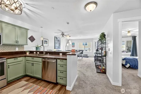 12534 15th Avenue NE Seattle WA 98125