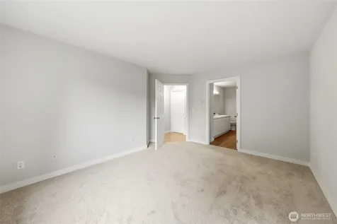9210 Market Place Lake Stevens WA 98258