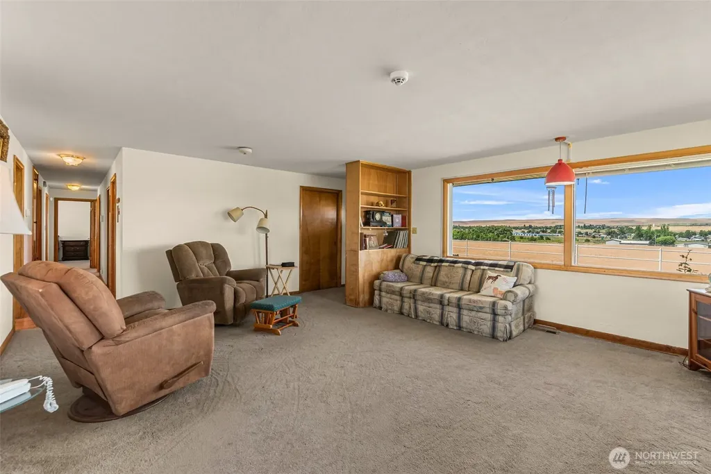721 Rd 20 NE Soap Lake WA 98851