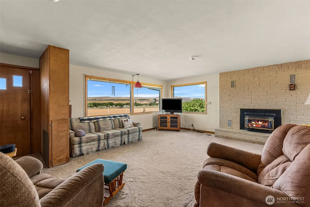 721 Rd 20 NE Soap Lake WA 98851