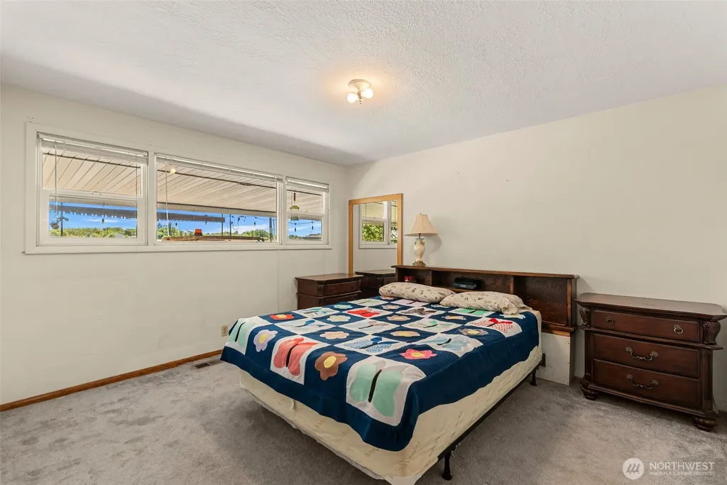 721 Rd 20 NE Soap Lake WA 98851
