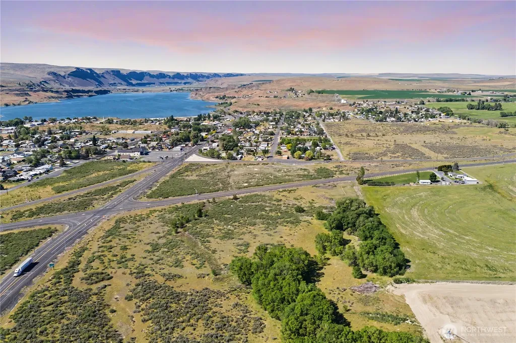 721 Rd 20 NE Soap Lake WA 98851