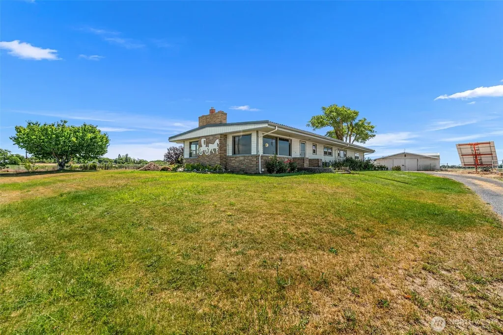 721 Rd 20 NE Soap Lake WA 98851