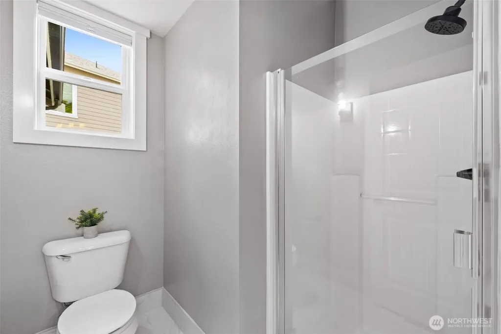 1300 N 27th Place Renton WA 98056