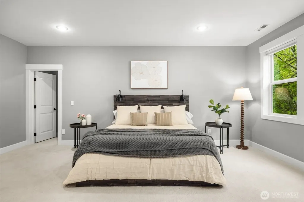1300 N 27th Place Renton WA 98056