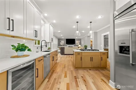 1300 N 27th Place Renton WA 98056