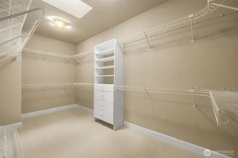 1300 N 27th Place Renton WA 98056
