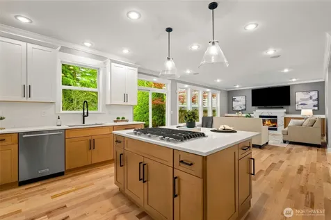 1300 N 27th Place Renton WA 98056