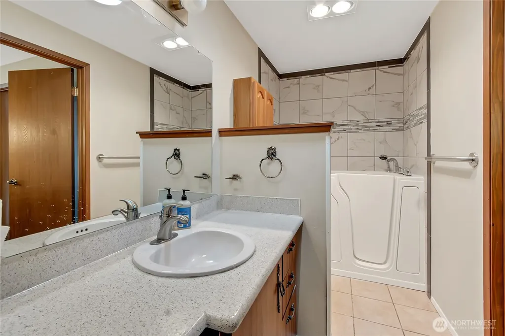 7117 40th Street W Tacoma WA 98466
