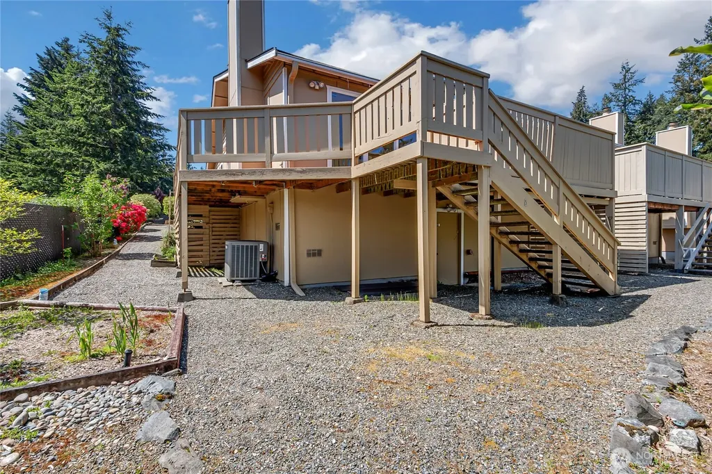 7117 40th Street W Tacoma WA 98466
