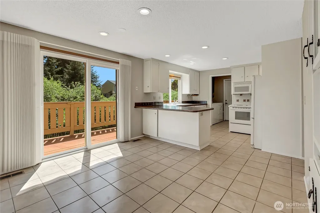 7117 40th Street W Tacoma WA 98466