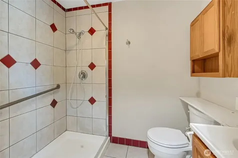 7117 40th Street W Tacoma WA 98466