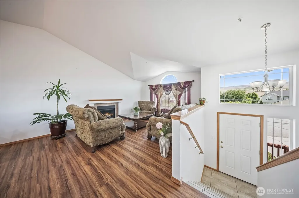 2427 Bellanca Court East Wenatchee WA 98802