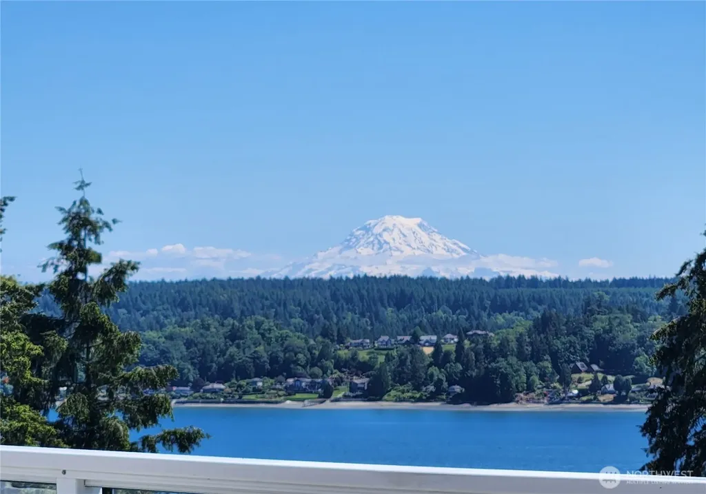 12624 95th Avenue NW Gig Harbor WA 98329
