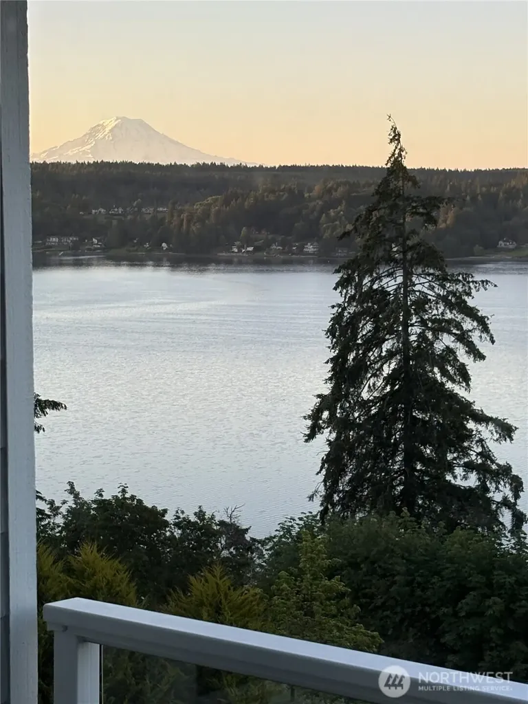 12624 95th Avenue NW Gig Harbor WA 98329