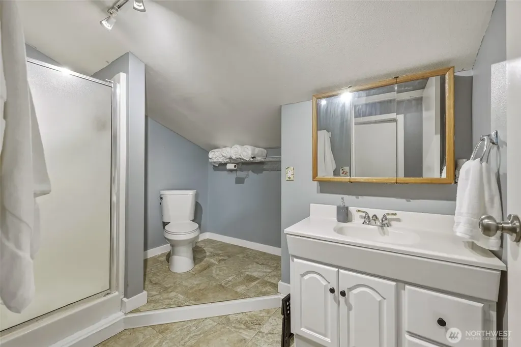 1005 Delphi Road SW Olympia WA 98512