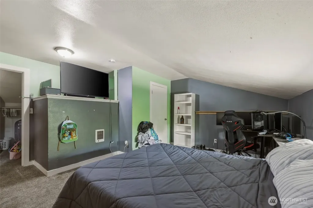 1005 Delphi Road SW Olympia WA 98512