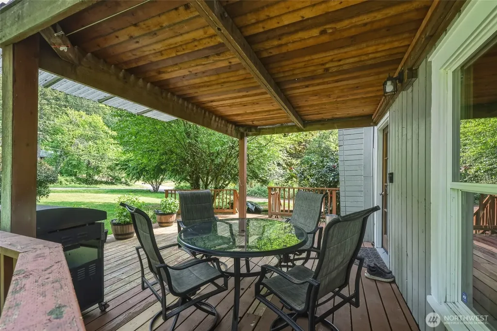 1005 Delphi Road SW Olympia WA 98512