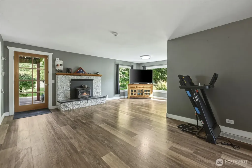 1005 Delphi Road SW Olympia WA 98512
