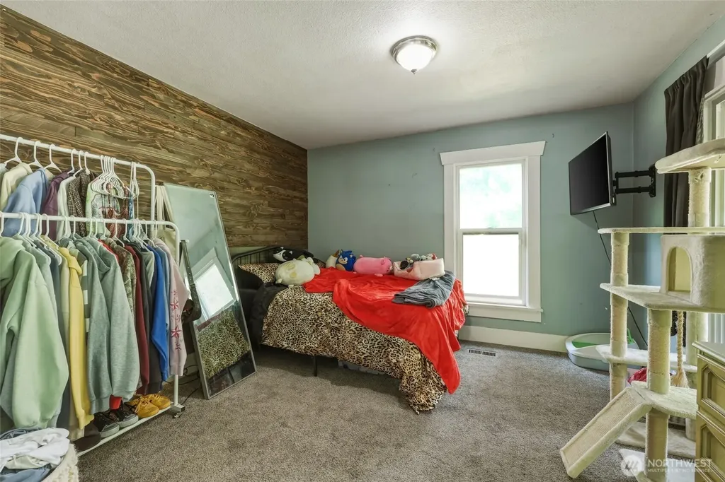 1005 Delphi Road SW Olympia WA 98512