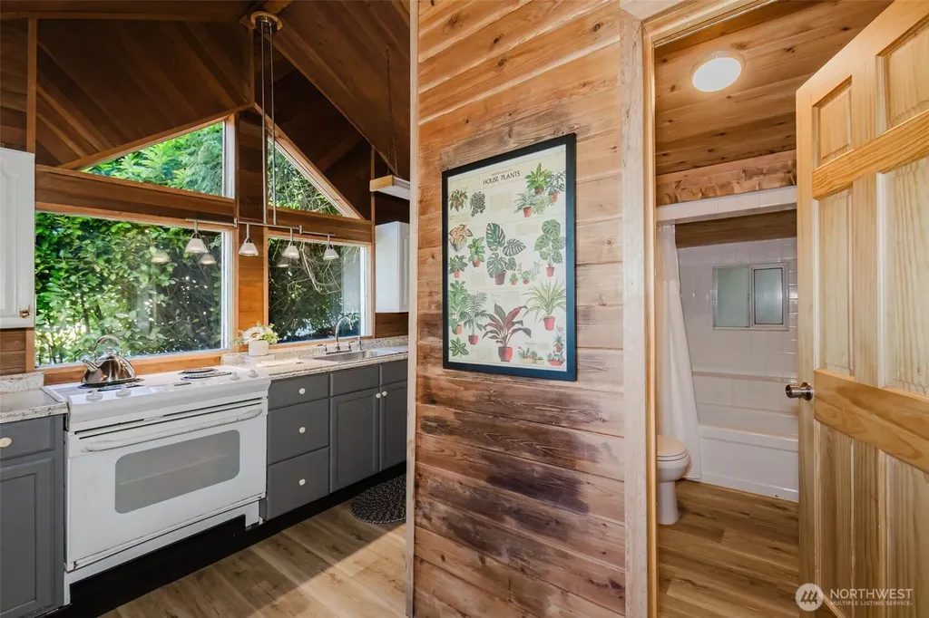 150 E Cedar Street Belfair WA 98528