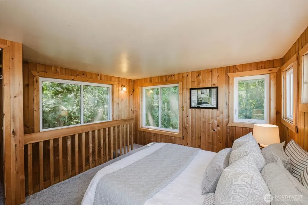 150 E Cedar Street Belfair WA 98528