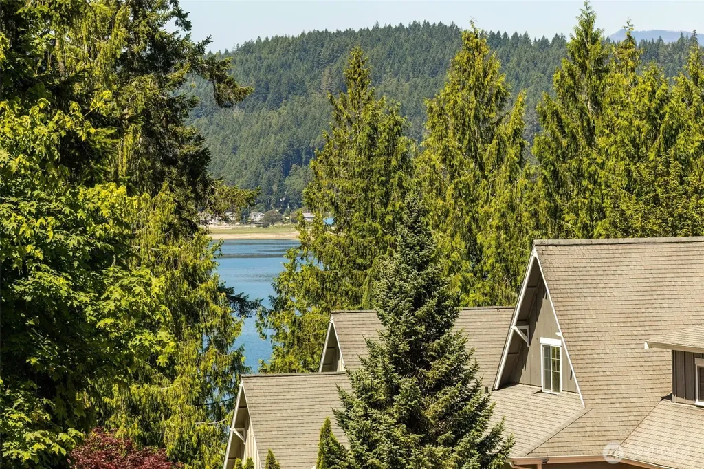 150 E Cedar Street Belfair WA 98528