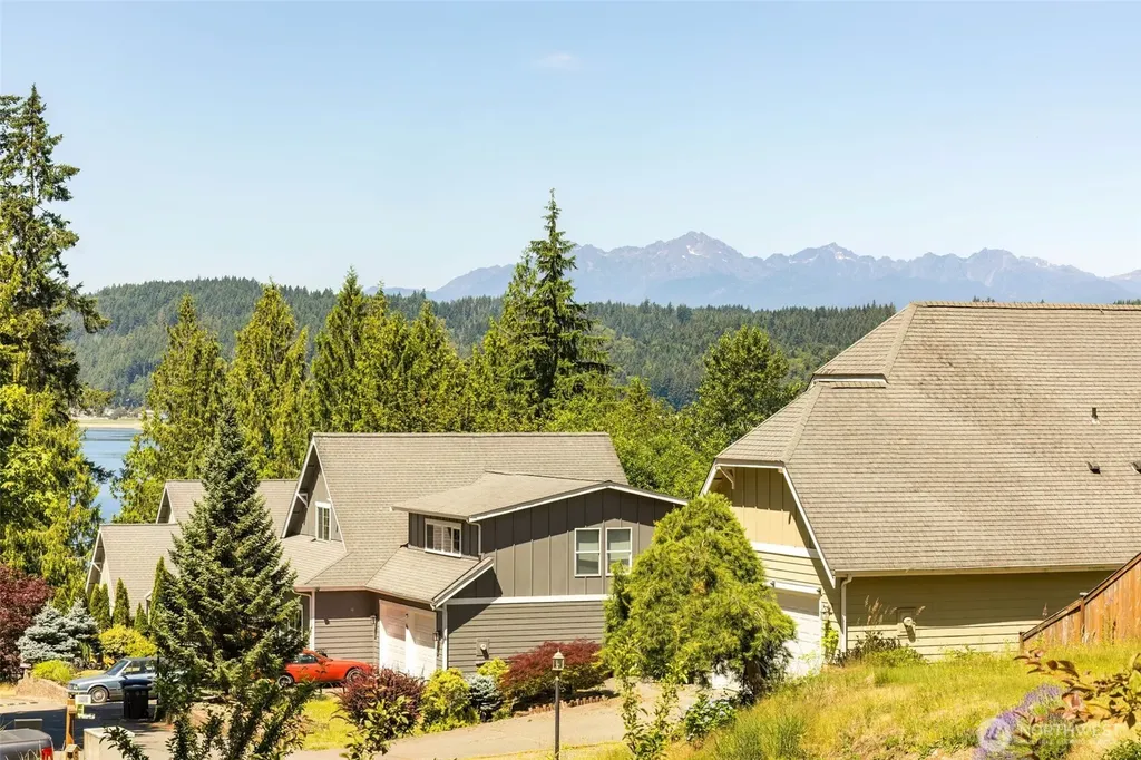 150 E Cedar Street Belfair WA 98528