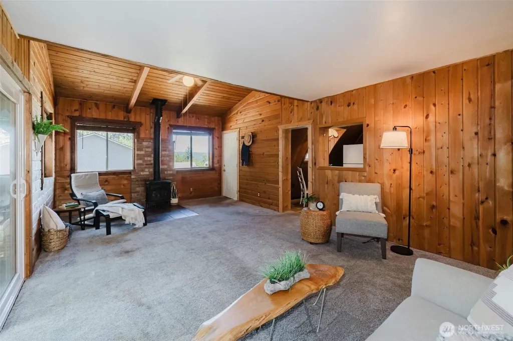 150 E Cedar Street Belfair WA 98528
