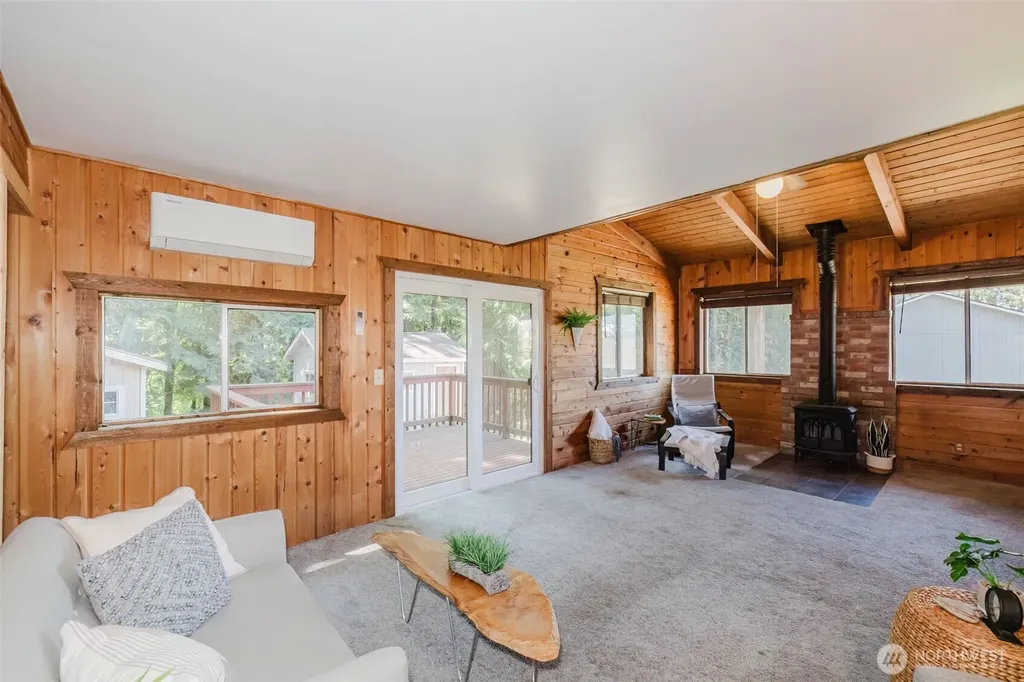150 E Cedar Street Belfair WA 98528