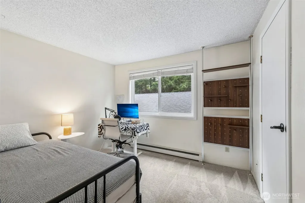 15214 NE 8th Street Bellevue WA 98005