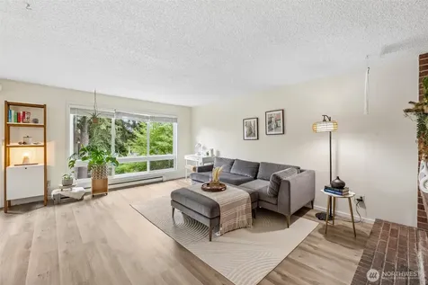 15214 NE 8th Street Bellevue WA 98005