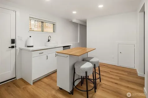 7515 Bagley Avenue N Seattle WA 98103
