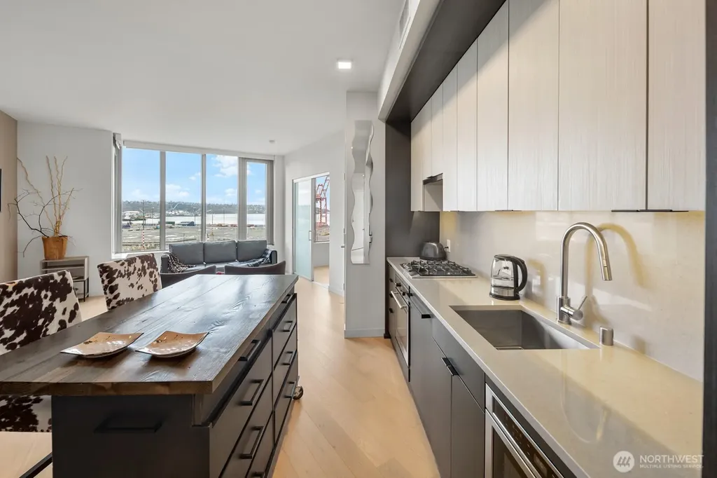 590 1st Avenue S Seattle WA 98104