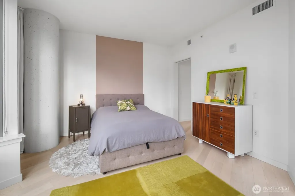 590 1st Avenue S Seattle WA 98104