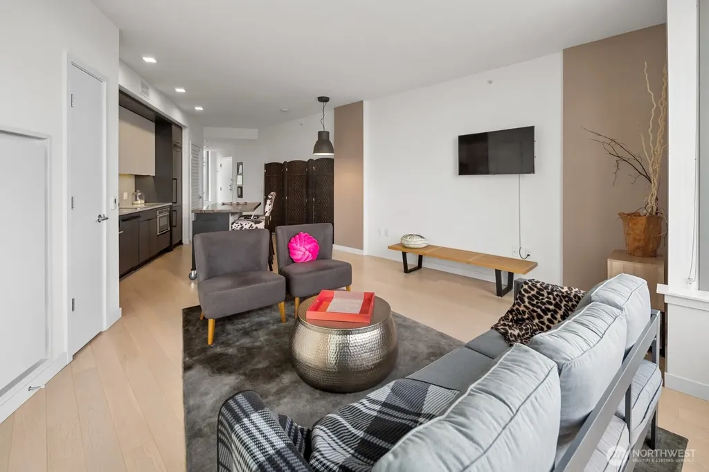 590 1st Avenue S Seattle WA 98104