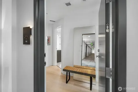 590 1st Avenue S Seattle WA 98104