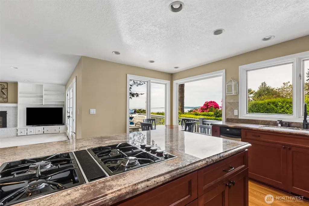 16530 76th Avenue W Edmonds WA 98026