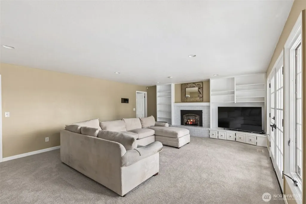 16530 76th Avenue W Edmonds WA 98026
