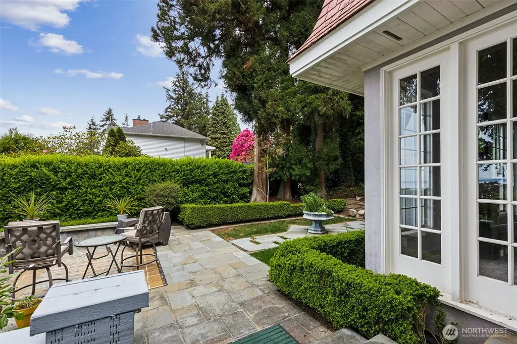 16530 76th Avenue W Edmonds WA 98026