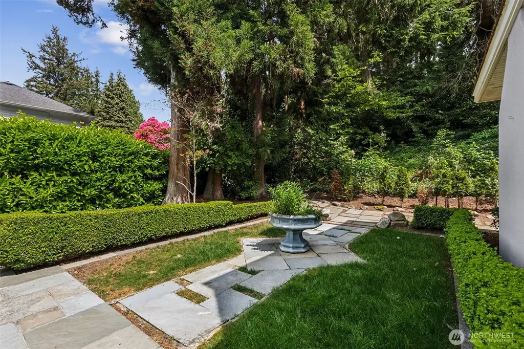 16530 76th Avenue W Edmonds WA 98026
