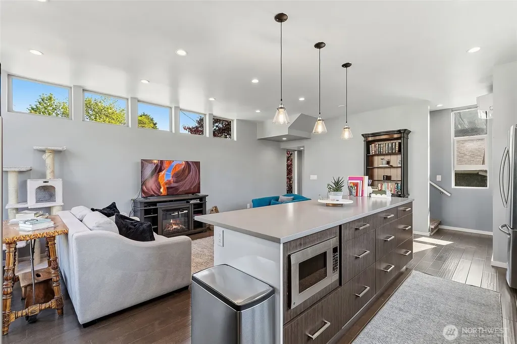 5953 Fauntleroy Way SW Seattle WA 98136