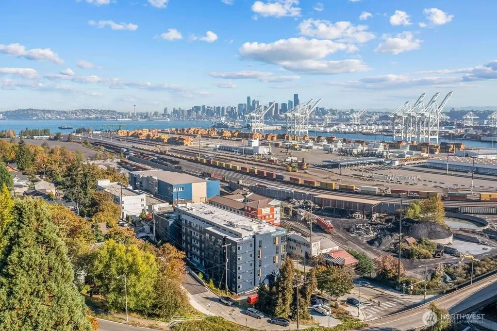 3318 30th Avenue SW Seattle WA 98126