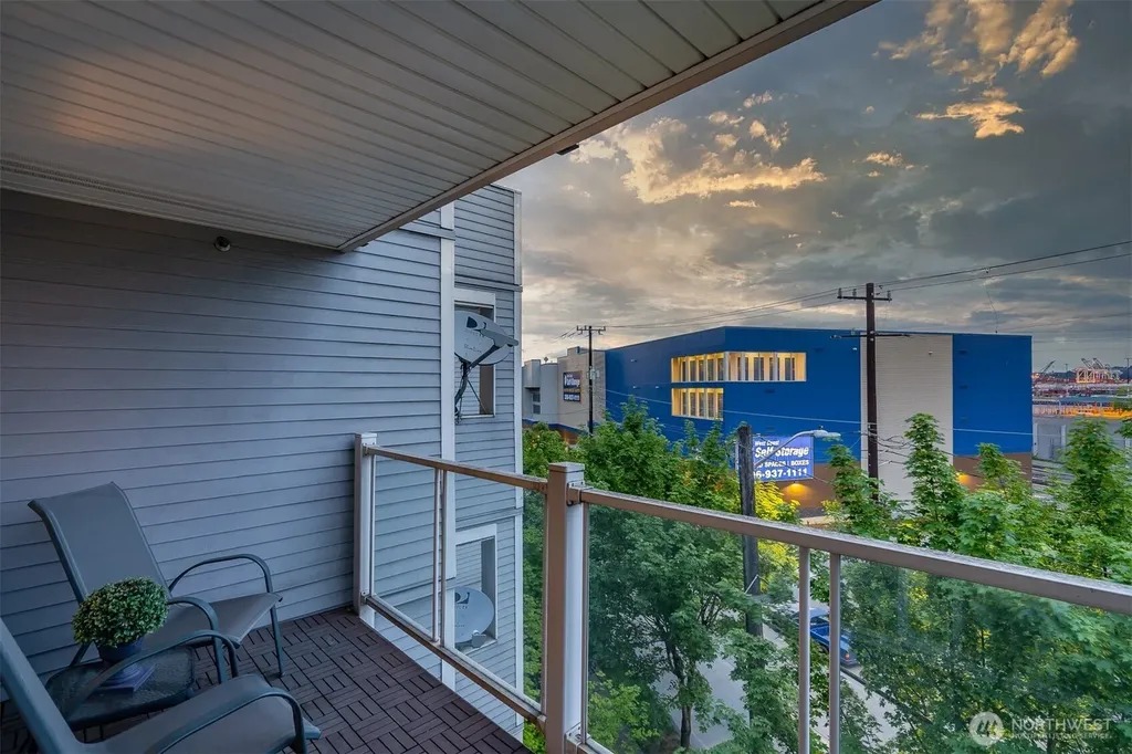 3318 30th Avenue SW Seattle WA 98126